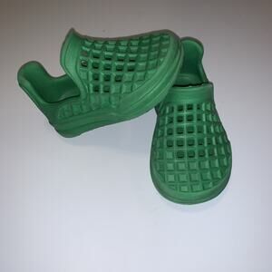 Lusso Cloud Scenario size 7 kids Green Slip-On shoes